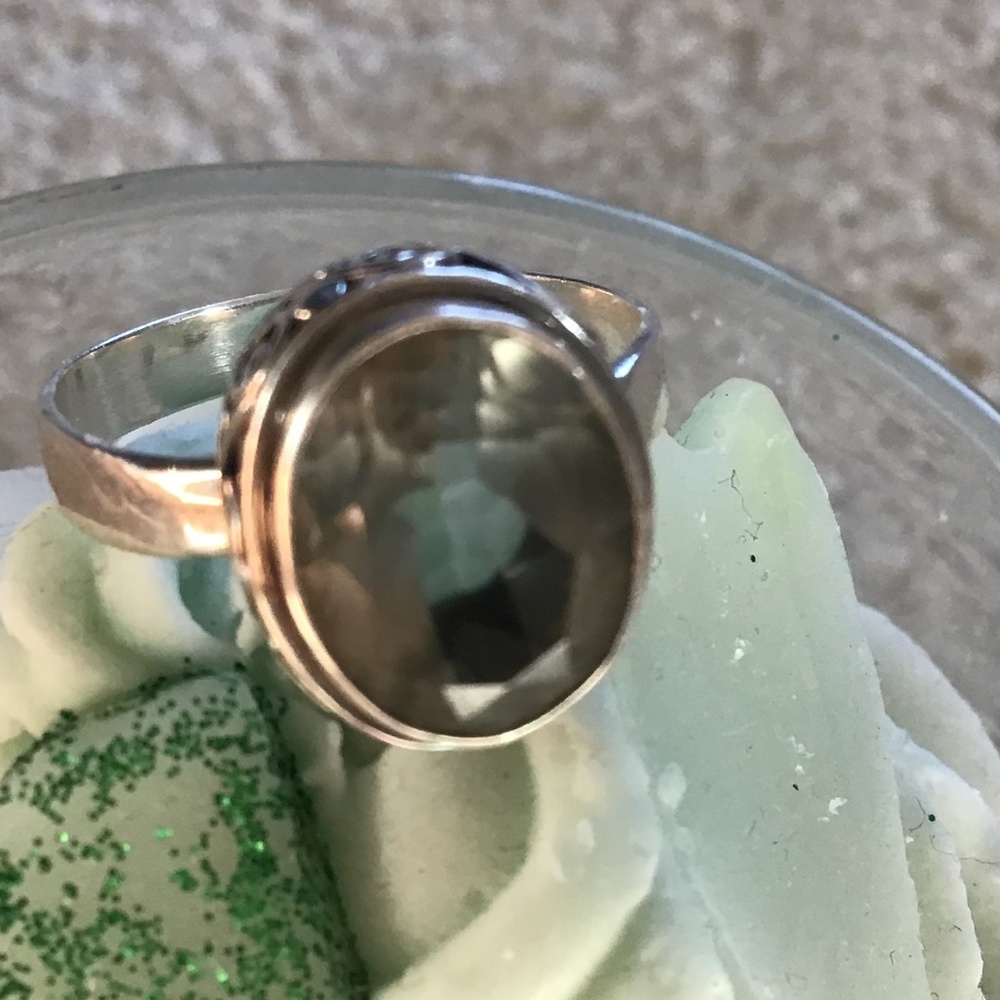 Green AMETHYST Sterling Silver Raised. Beveled Ring Size 8.5 - 9